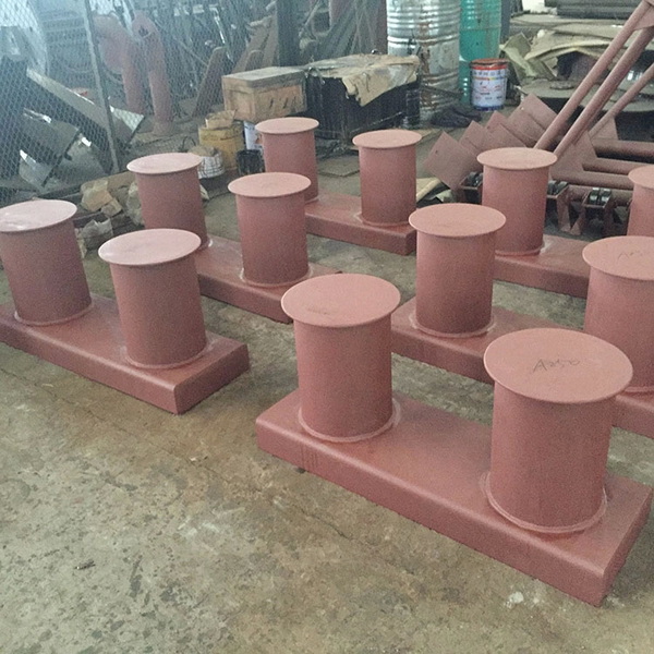Bollard in Red
